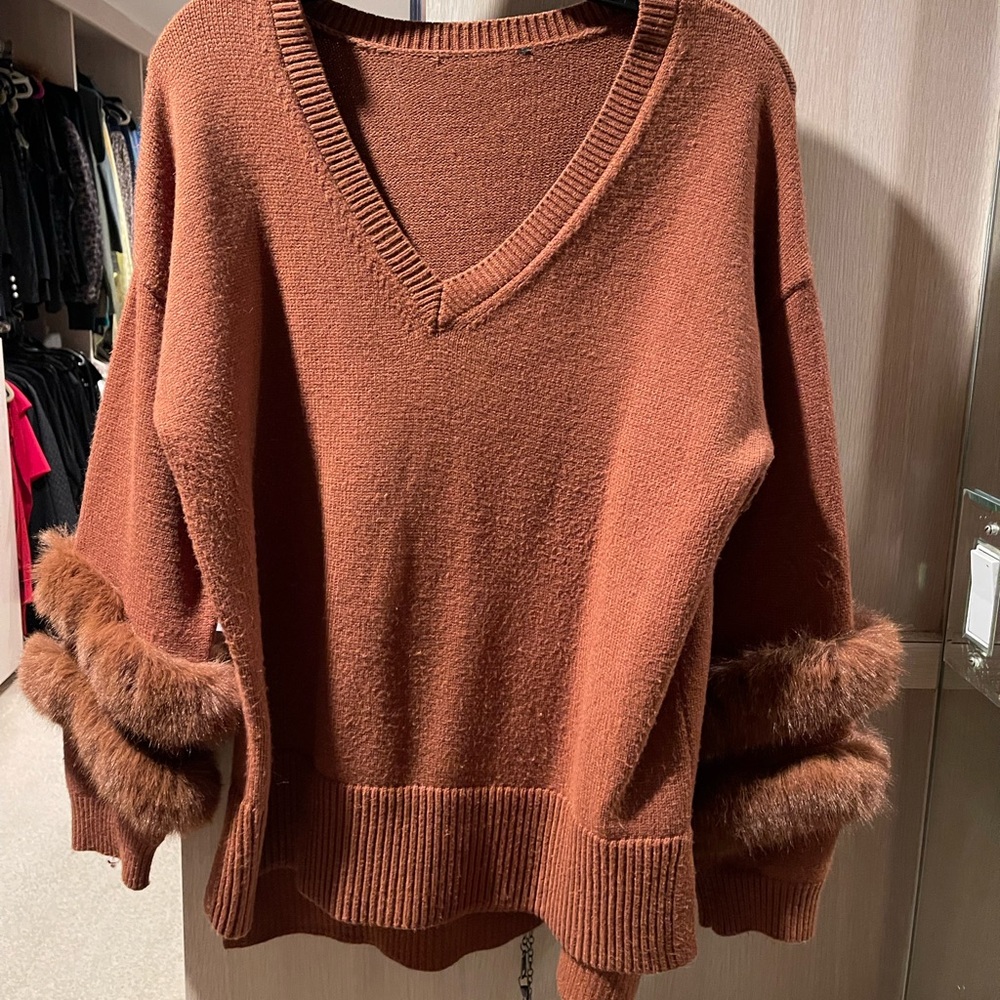 V-Neck Brown Sweater with Faux Fur Trim